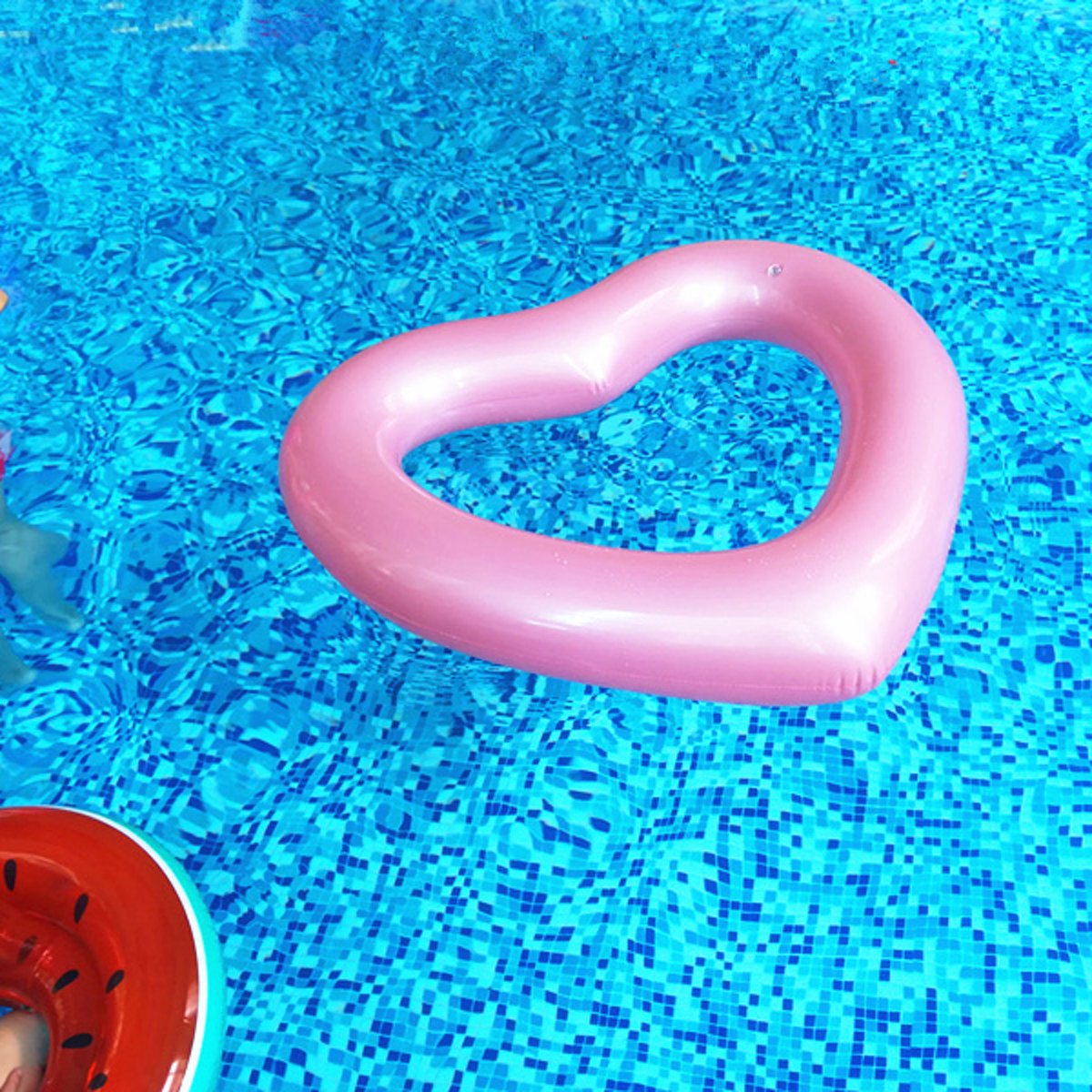 Roze hart opblaasbaar zwemband |  inflatable heart pink | groot | Summer Fun | Water floating Row | Swim ring | 120CM